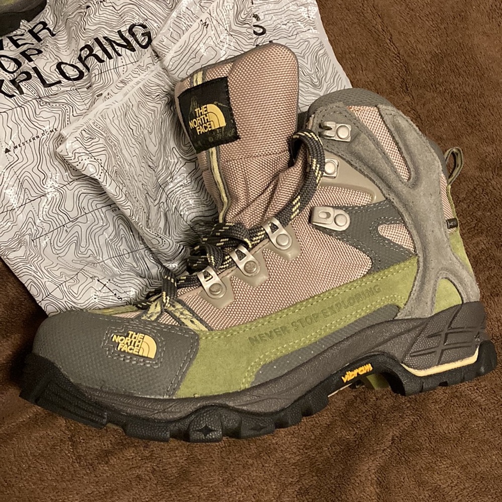 NWT North Face hiking boots - Picture 5 of 14